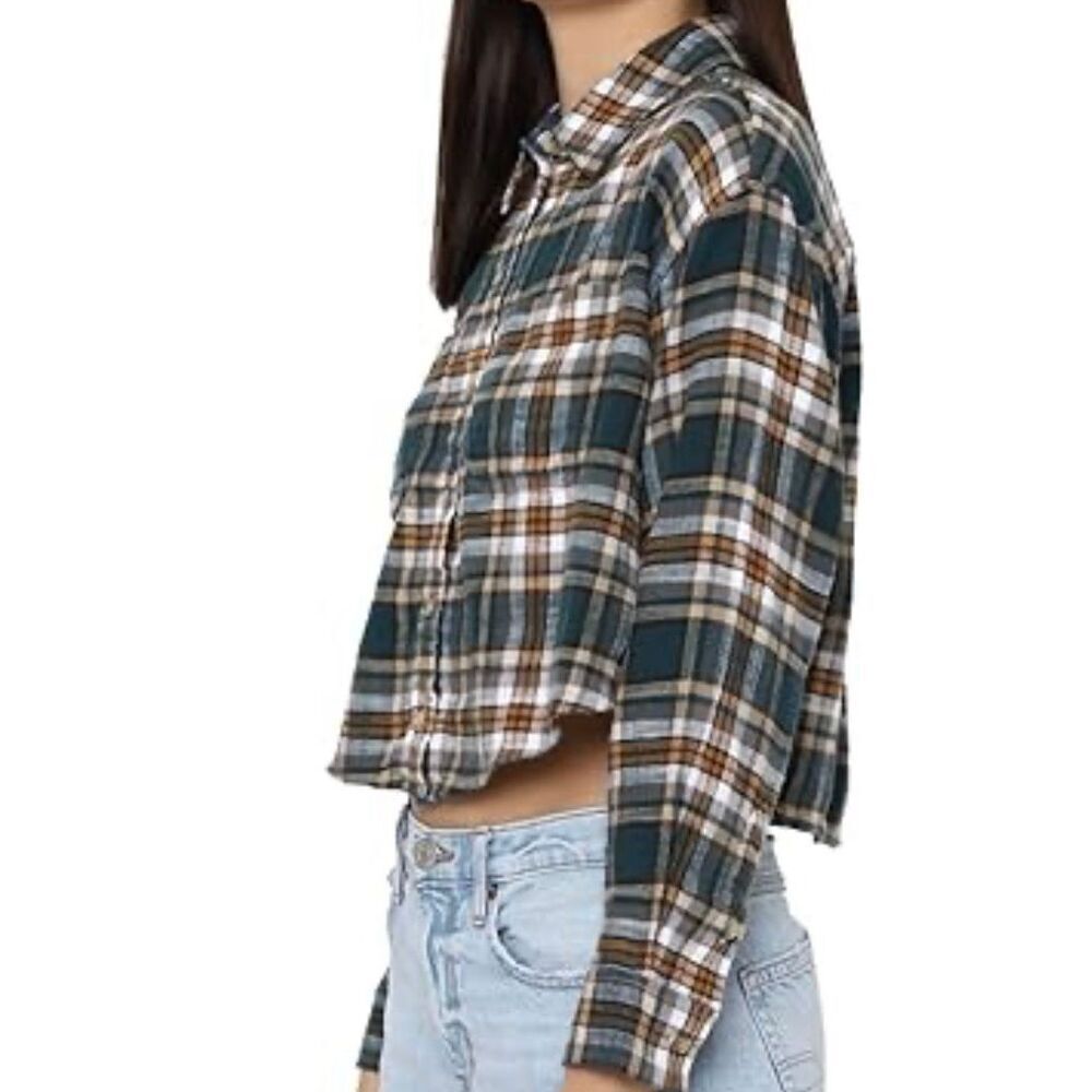American Eagle Cozy Cabin flannel plaid cropped button down m - Picture 10 of 11